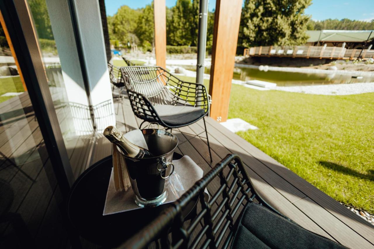 Hotel Resort Lovecka Basta Страконице Экстерьер фото