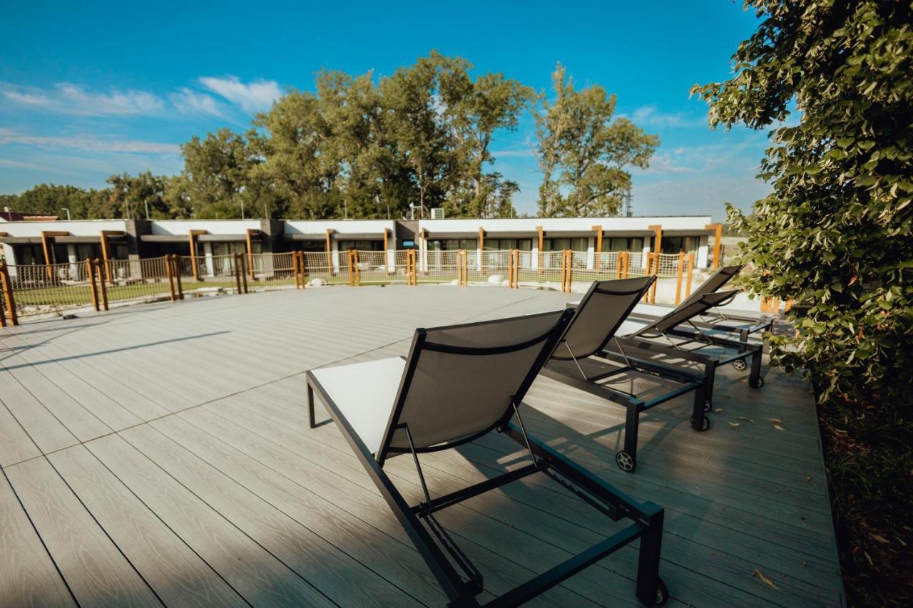 Hotel Resort Lovecka Basta Страконице Экстерьер фото
