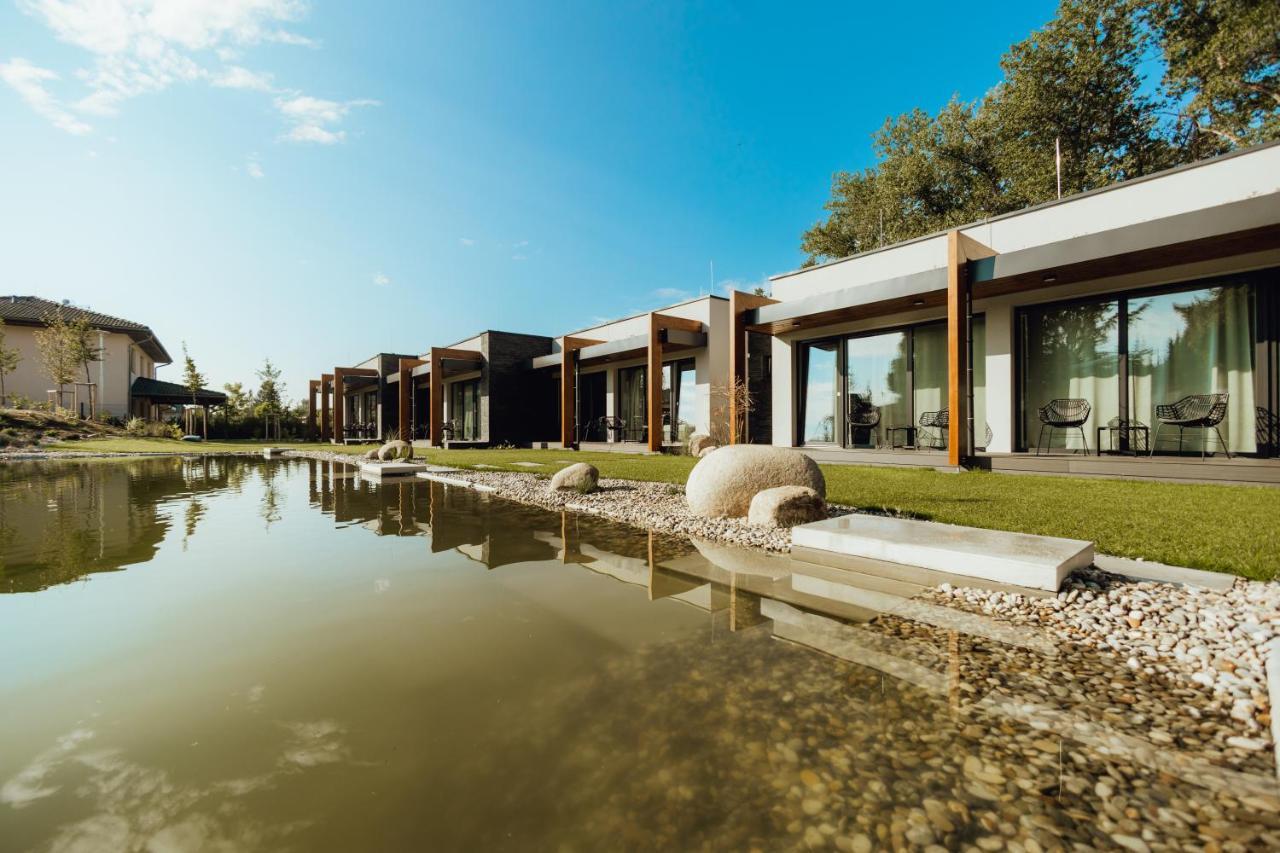 Hotel Resort Lovecka Basta Страконице Экстерьер фото