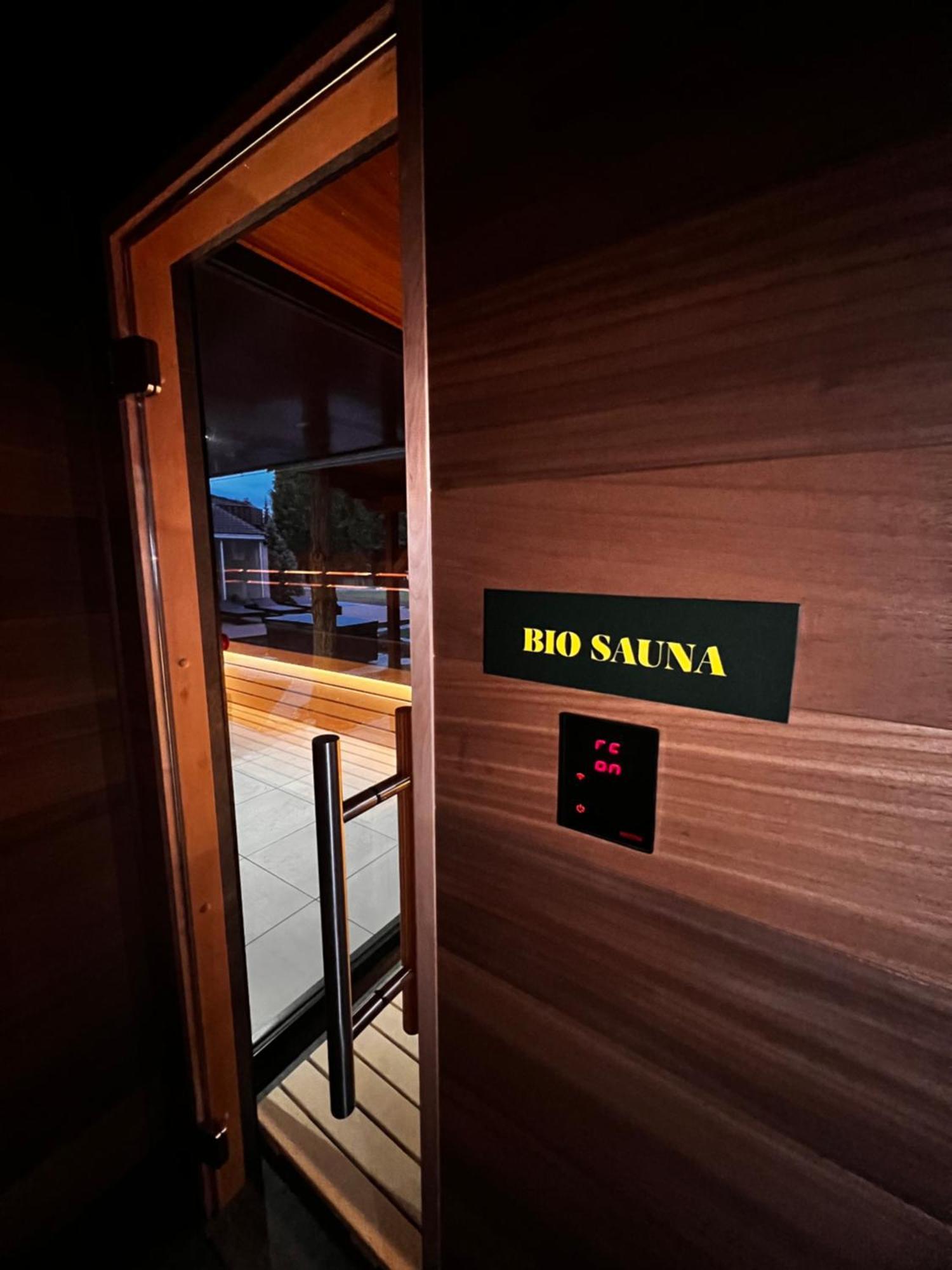 Hotel Resort Lovecka Basta Страконице Экстерьер фото